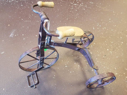 Metal vintage tric