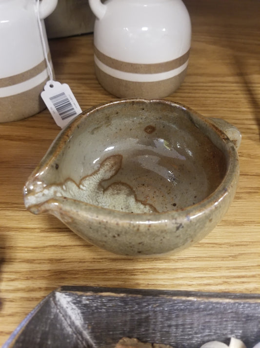 Poterey creamer
